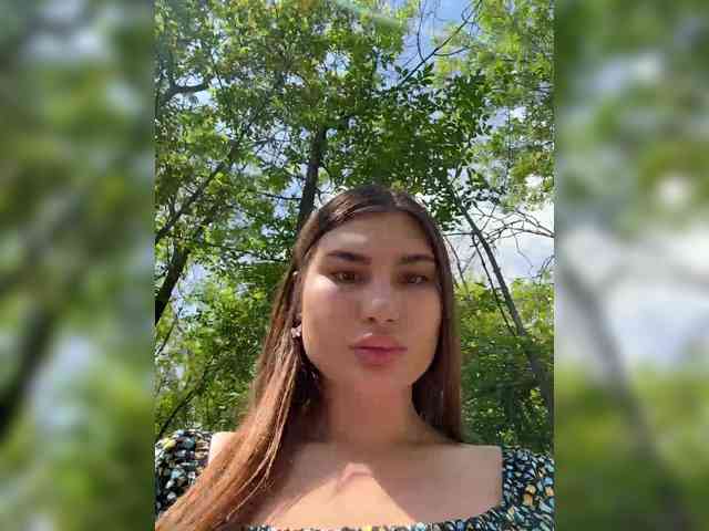 -EmilyBaby-'s chat room