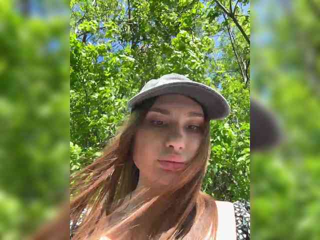 -EmilyBaby-'s chat room