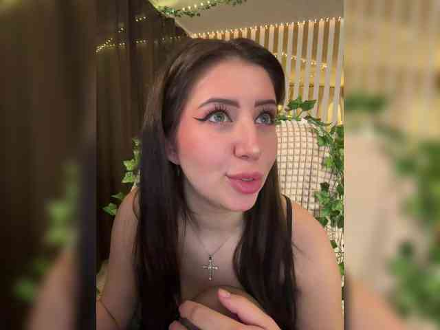 -Violetttttka-'s chat room
