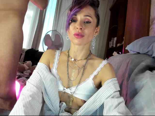 VIP17CoupleDream's chat room