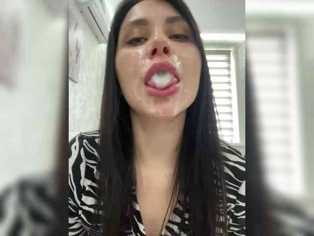 -LeiaProseccina-'s chat room