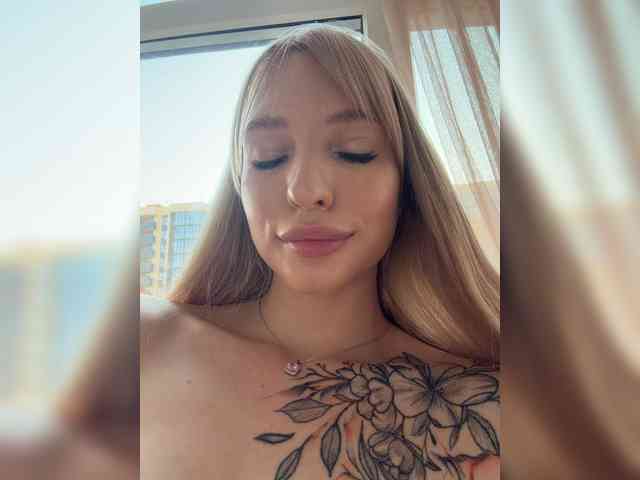 Cristi-Candy's chat room