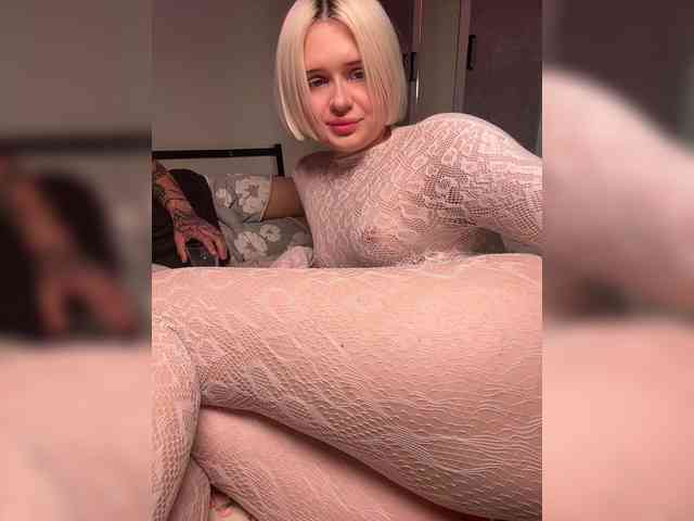 LuxPorn's chat room