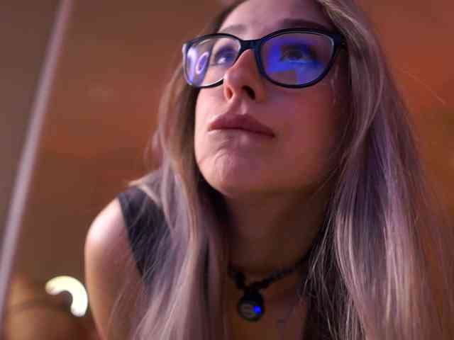 MaddieBryggs's chat room