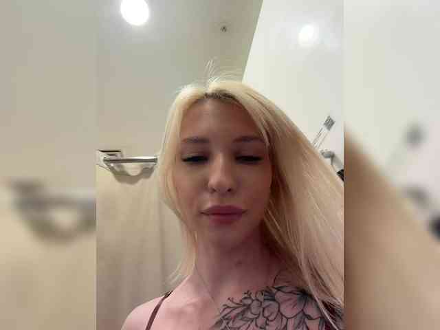 Cristi-Candy's chat room