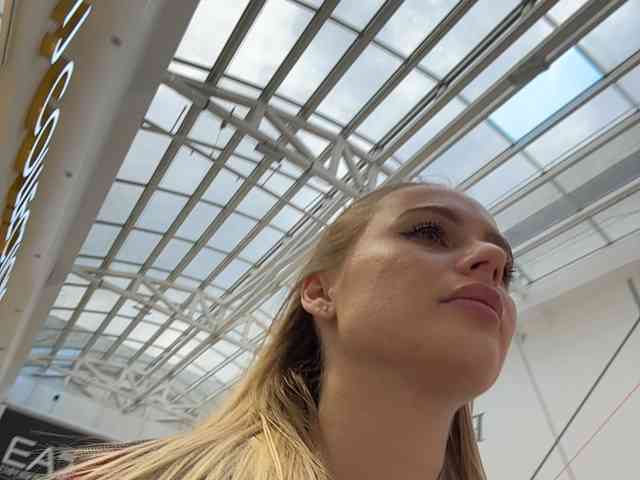 _Katrinka_'s chat room