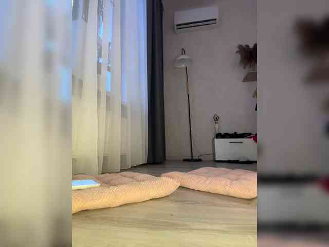 Anna_Night's chat room