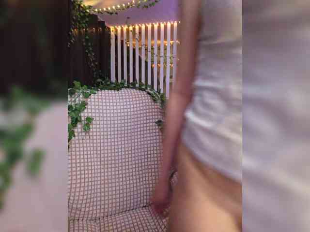 -Violetttttka-'s chat room