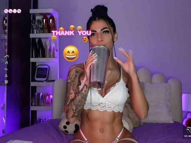 AngelaMyst's chat room