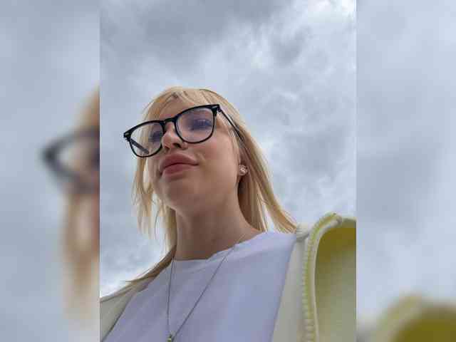 Cristi-Candy's chat room