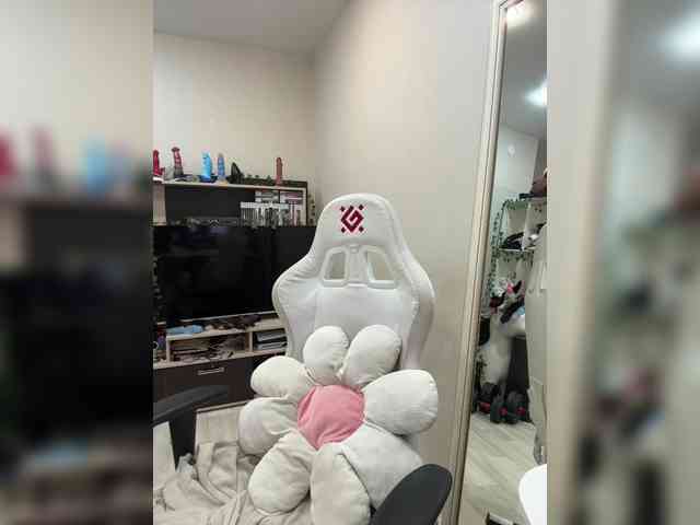 Honey_buns's chat room