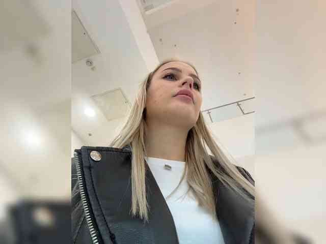 _Katrinka_'s chat room