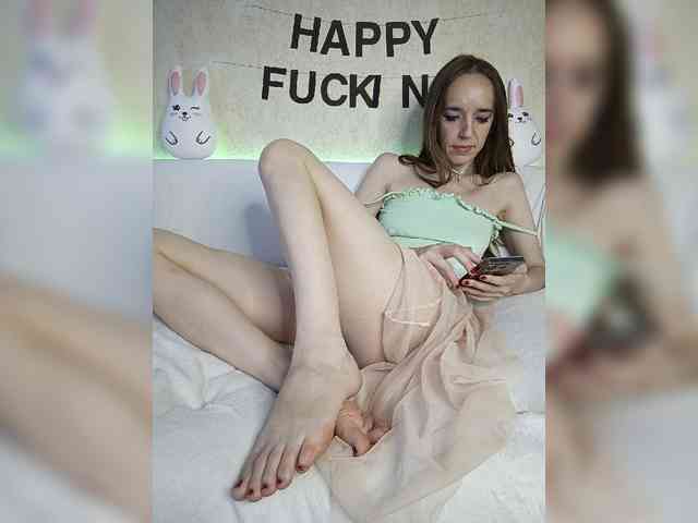 A_R_T_A's chat room