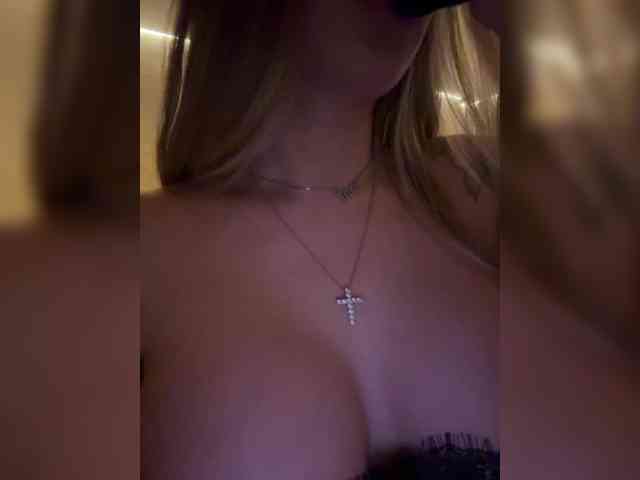 Pekkaboo's chat room