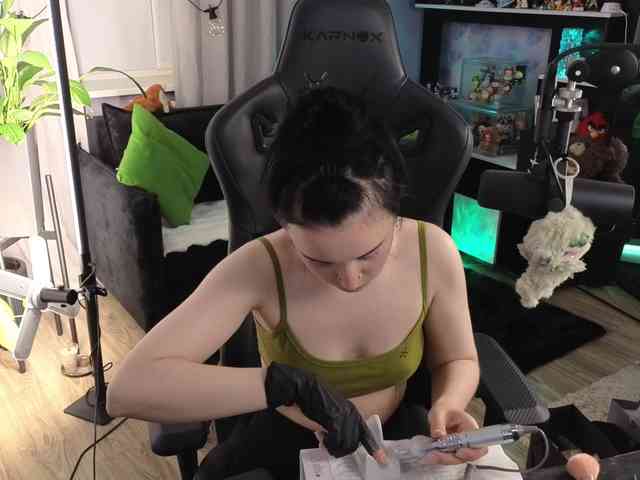 Kira_Li_Lime's chat room