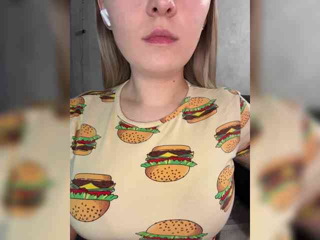 AlinaRay's chat room