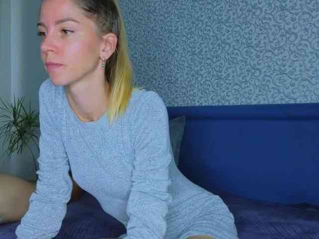 Kristi_Wolf's chat room
