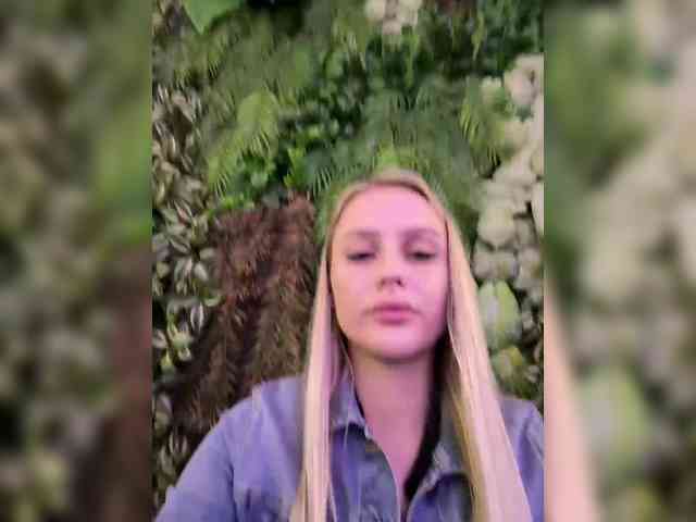_Katrinka_'s chat room