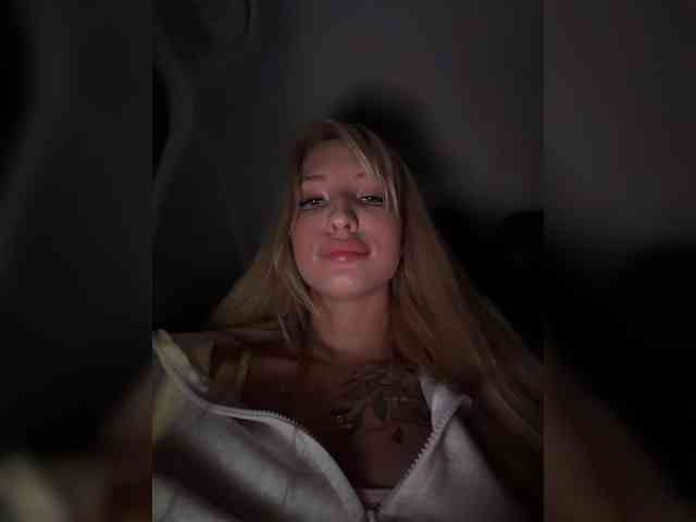 Cristi-Candy's chat room