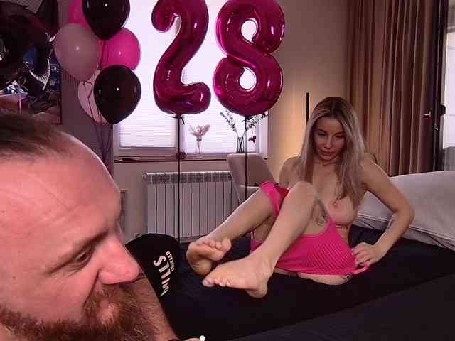 NIKI7377's chat room