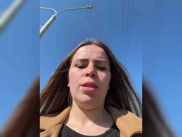 LolaSexxx's chat room