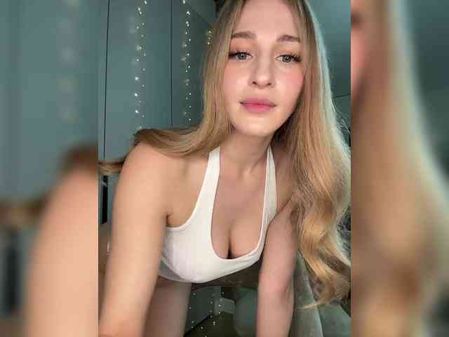 VictoriaBix's chat room