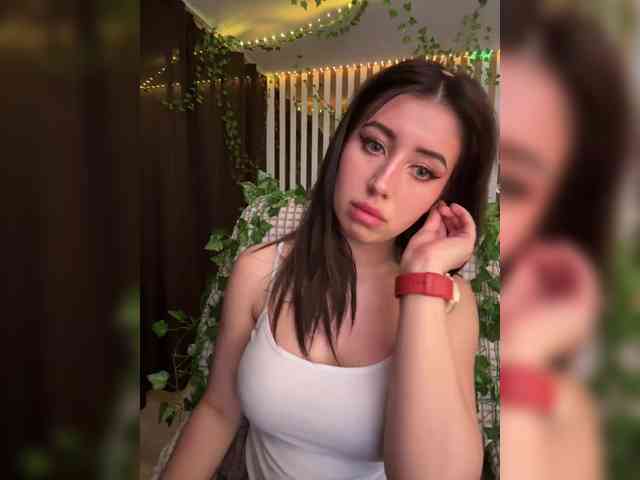 -Violetttttka-'s chat room