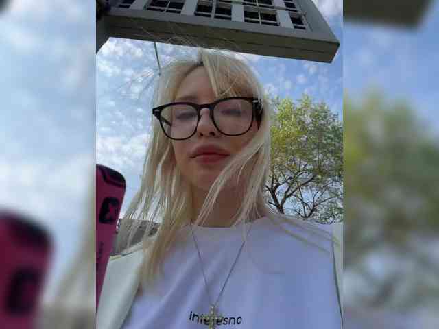 Cristi-Candy's chat room