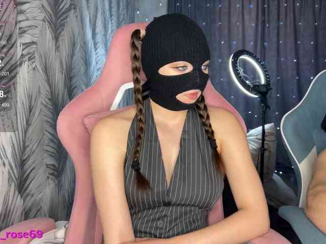 LallyRose's chat room
