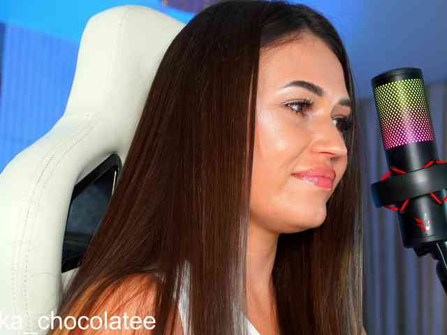 Anutka-chocolatee's chat room