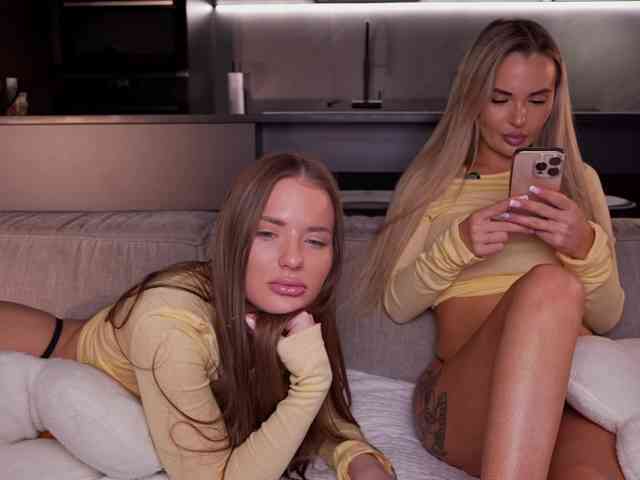 AlexisGrays's chat room