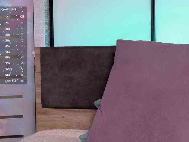 __Emmi__'s chat room