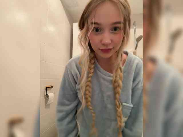 MimiMila's chat room