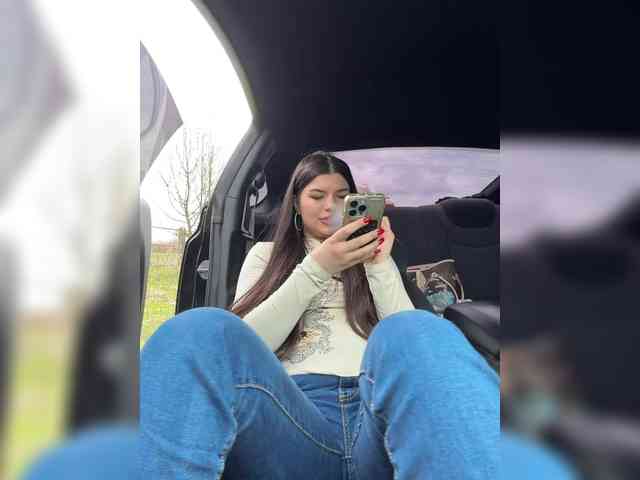 -MaybeBaby-'s chat room