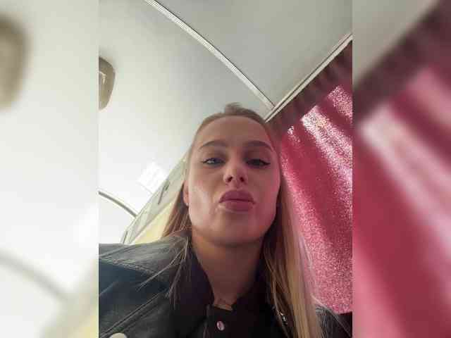 _Katrinka_'s chat room