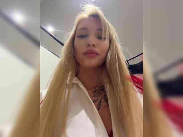 Cristi-Candy's chat room