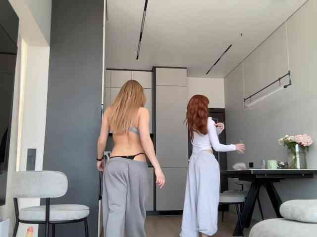 diffgirls1-1's chat room