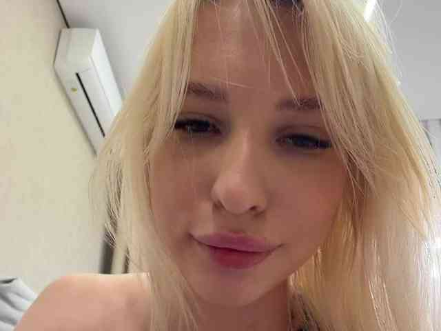 Cristi-Candy's chat room