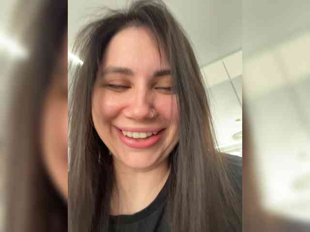 -LeiaProseccina-'s chat room
