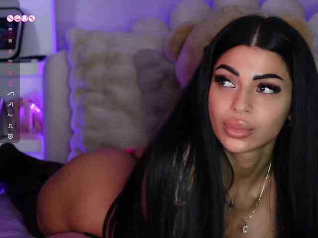 AngelaMyst's chat room