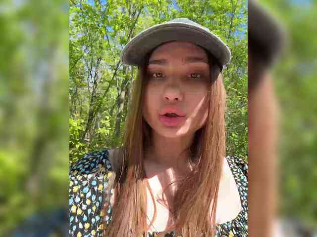 -EmilyBaby-'s chat room
