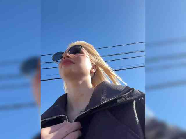 Cristi-Candy's chat room