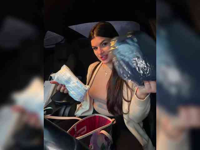 -MaybeBaby-'s chat room