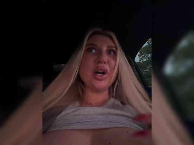 Stiflers_mom's chat room