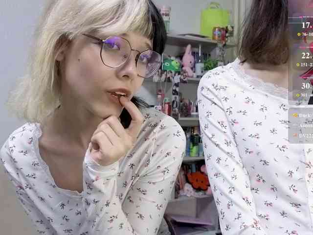 KateMooss's chat room