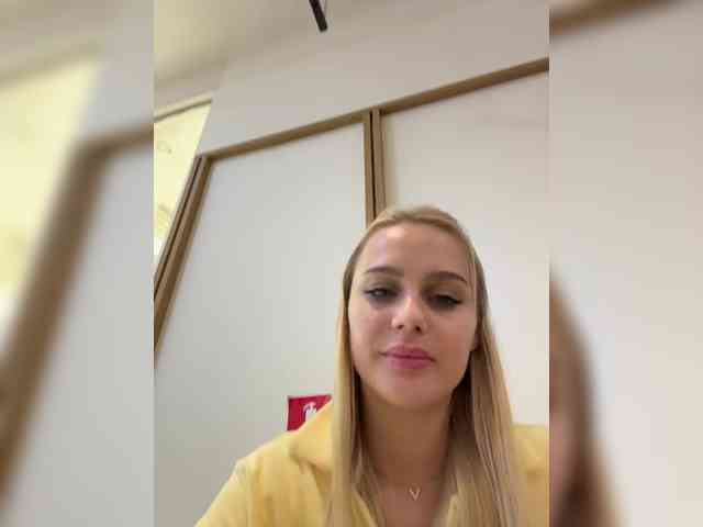_Katrinka_'s chat room