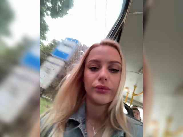 _Katrinka_'s chat room