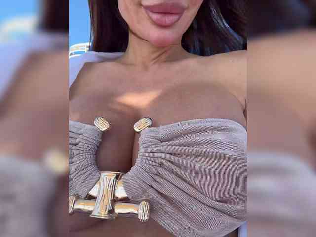 OrgazMia's chat room