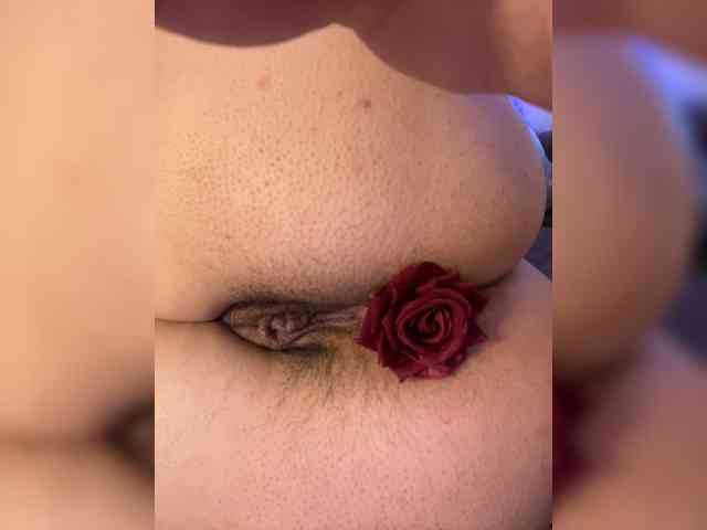 -Zoe-Love-'s chat room