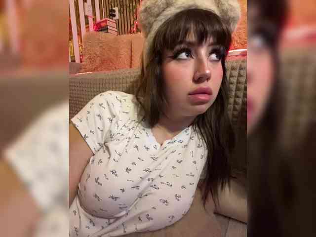 -Violetttttka-'s chat room